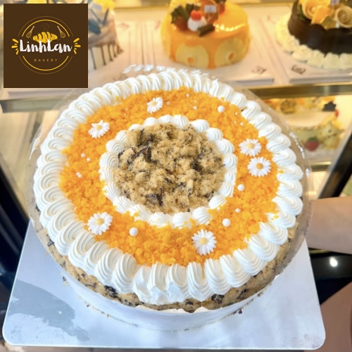 Bông lan trứng muối sinh nhật